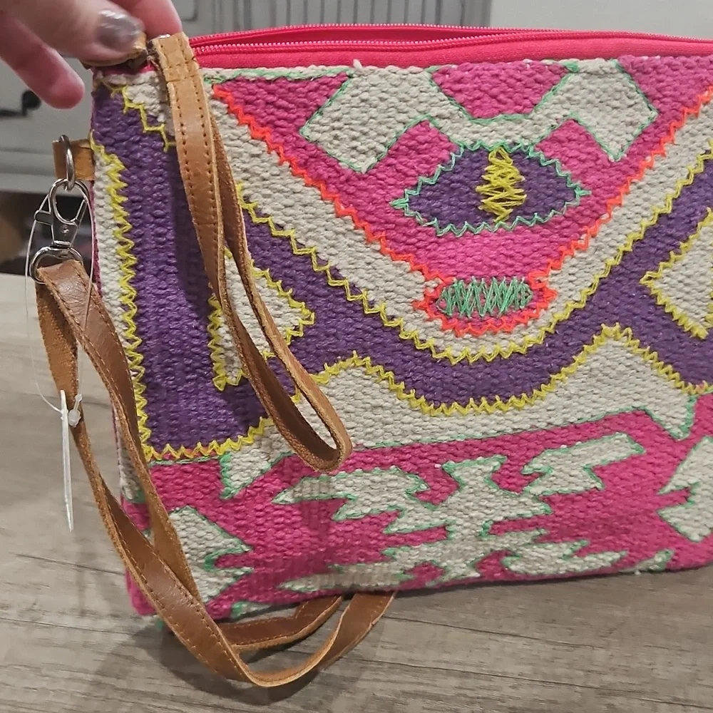 Colorful Patterned Crossbody Bag - Picture 6 of 7